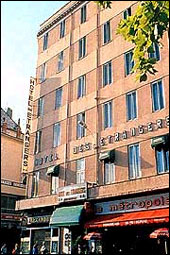 Etrangers Hotel, 
Cannes