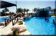 Pool: Movenpick Doha Hotel Qatar